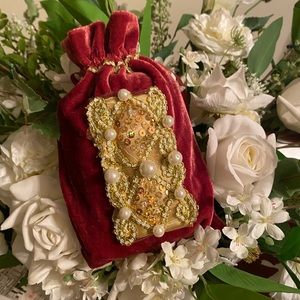 Hand made Tudor/Renaissance/ Medieval velvet Pouch/Dolly Bag/Purse